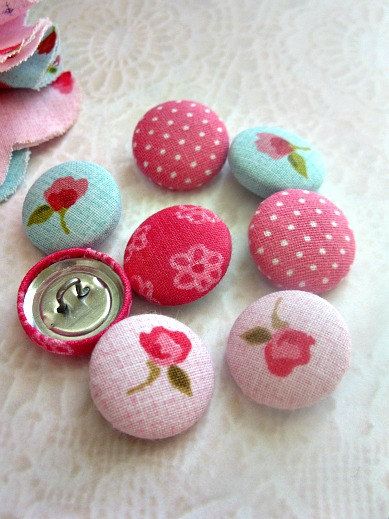 Dorset Buttons, Fancy Buttons, Fall Ribbons, Sewing Art, Fabric Covered Button, Button Crafts, Sewing A Button, Vintage Buttons, Pink Fabric