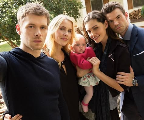 Joey Dawson's Creek, The Mikaelson Family, Hayley And Klaus, Klaus From Vampire Diaries, The Originals Cast, Mikaelson Family, The Mikaelsons, The Originals 3, Rebekah Mikaelson