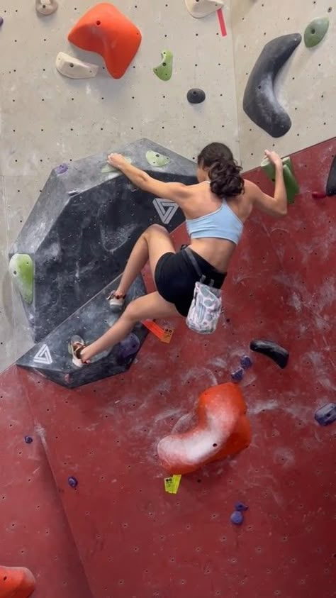 Rock Climbing Aesthetic, Climbing Aesthetic, Indoor Bouldering, Climbing Girl, Indoor Rock Climbing, Indoor Climbing, Climbing Gym, Gym Aesthetic, Rock Climbers