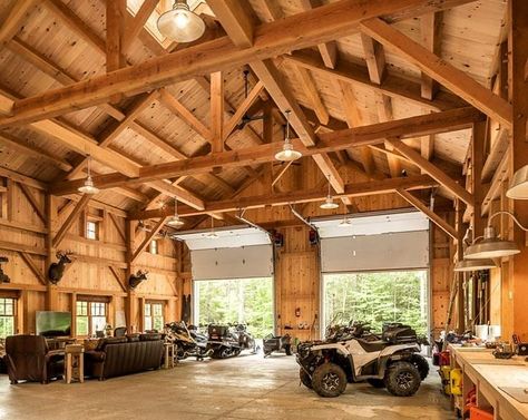 peter trenkenschuh on Instagram: “#barnhomes #silohouse #barnhouse #mancave #barndominium #barnhousestyle #barns #barnlife #farmlife #farm #countryliving #countrycottage…” Timber Frame Garage, Building A Pole Barn, Timber Frame Barn, Silo House, Garage Guest House, Timber Frame Building, Car Barn, Timber Frame Construction, Timber Frames