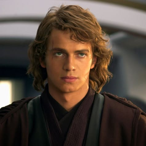 Tragic Hero, Anakin Vader, Star Wars Character, Anakin And Padme, The Fallen Angel, Star Wars Anakin, Septième Art, Jedi Knight, Hayden Christensen