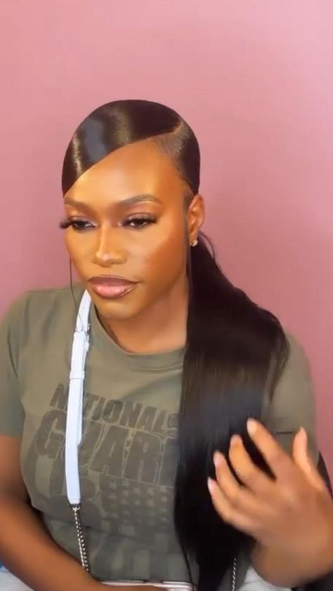 Swoop Ponytail, Hairstyles Sleek, Side Ponytail Hairstyles, Low Ponytail Hairstyles, Slick Ponytail, Slicked Back Ponytail, Parting Hair, Short Box Braids Hairstyles, Weave Ponytail Hairstyles