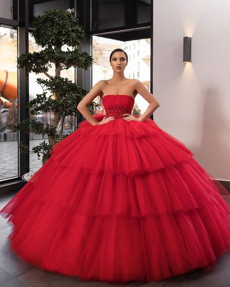 Ball Gown Red, Red Ball Gowns, Red Ball Gown, Gown Red, Boho Bridal Gowns, Red Wedding Dresses, Red Ball, Tulle Ball Gown, Ball Gowns Evening