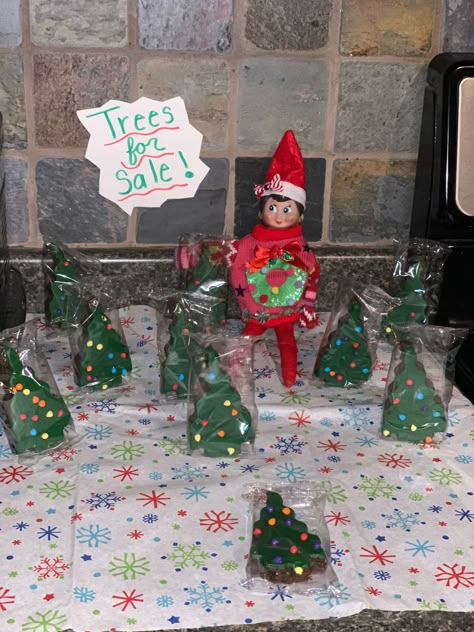 Elf On The Shelf Arrival Ideas At Work, Elf On The Shelf Construction Site, Mini Elf Ideas, Ed On The Shelf Ideas, Elf On Shelf For Toddler Boys, Cute Elf On The Shelf Ideas For Toddlers, Easy Elf On The Shelf Ideas Arrival, Elf On The Shelf Ideas From Dollar Tree, Elf On Shelf Were Back