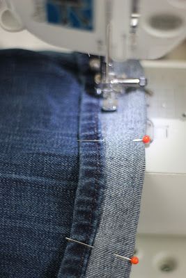 Hemming Pants, Hemming Jeans, Sewing Hems, Original Hem, Sewing Jeans, Sewing Pants, Sewing Alterations, Sewing Tricks, Hem Pants