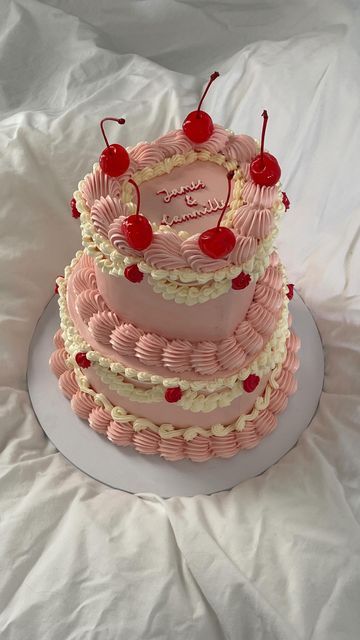 Heart Cake Two Tier, Two Tier Vintage Heart Cake, Birthday Cake Ideas Two Tier, Two Tier Cakes Birthday, 3 Tier Heart Cake, Barbie Wedding Aesthetic, Cute Tiered Cakes, Cakes 2 Tier, Tiered 21st Birthday Cake