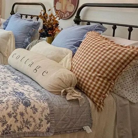 Modern Americana Decor, Bedroom Decor Farmhouse Style, Bedroom Primary, Cottage Build, Ticking Stripe Bedding, Western Style Decor, Fall Pillow Covers, Plaid Pillows, Ruffle Comforter