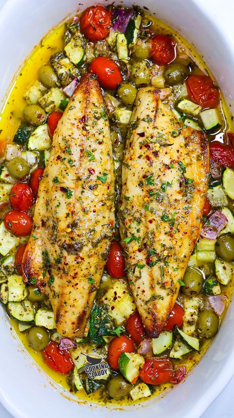 Mediterranean Baked Fish, Baked Mackerel, Mediterranean Fish, Oven Baked Fish, Fish Cooking, Mediterranean Diet Recipes Dinners, Fish Dinner Recipes, Easy Mediterranean Diet Recipes, Rice Side