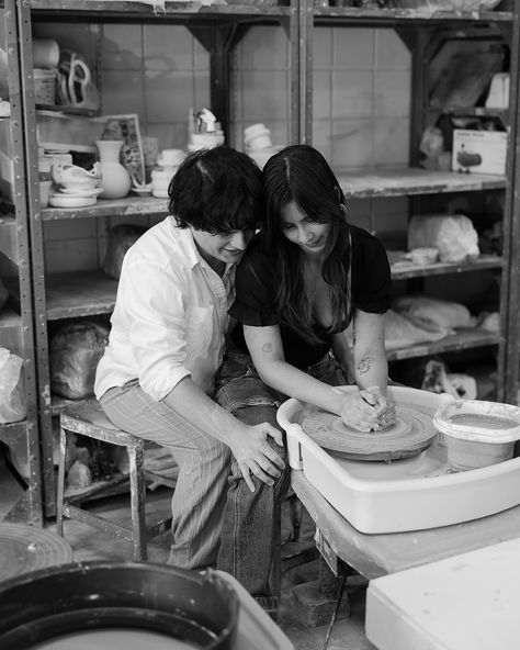 Couples Pottery, Couple Pottery, Pottery Photoshoot, Pottery Date, Pottery Workshop, How To Make Clay, Couples Poses For Pictures, This Is Love, Pottery Making