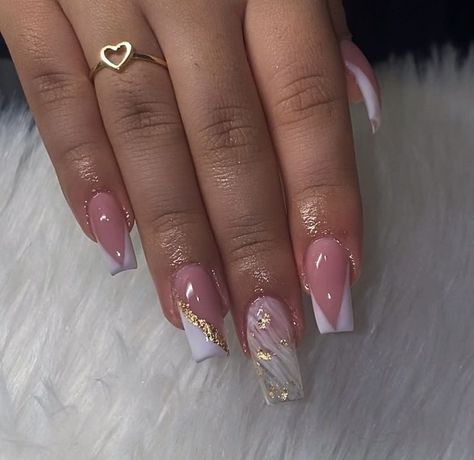 Square Nail Designs Birthday, Acrylic Nails With Foil Design, French Nails Acrylic Square Medium, Polished Nails Designs, Medium Length Cute Nails, Basic Medium Nails, Cute Birthday Nails Coffin Short, Nail Designs Pink And Gold, Classy Acrylic Nails Short