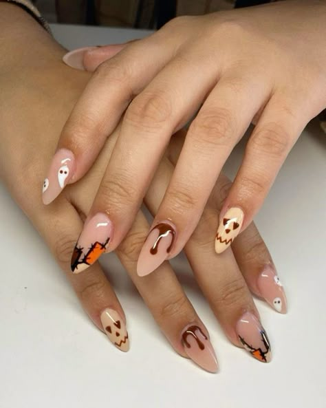 Ongles Beiges, Fall Almond Nails, Fall Halloween Nails, Holloween Nails, Spooky Nails, Nail Art Halloween, Halloween Acrylic, Cute Halloween Nails, Halloween Acrylic Nails