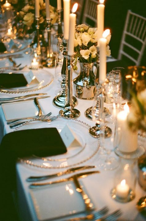 Wedding Elegant Classy, 21 Diner, Tafel Decor, Beautiful Table Settings, Elegant Table Settings, Table Scapes, Setting Ideas, Set The Table, Wedding Table Settings