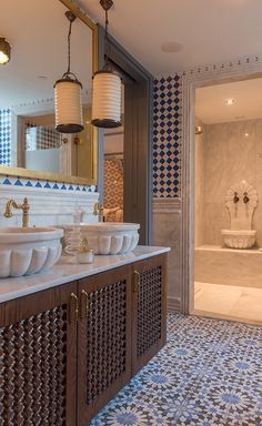 Dekorasi Maroko, Moroccan Houses, Moroccan Bathroom, Martyn Lawrence Bullard, Moroccan Home Decor, British Interior, Moroccan Interiors, 아파트 인테리어, Hagia Sophia