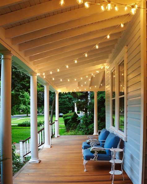 1,045 Likes, 28 Comments - Victoria Elizabeth Barnes (@victoriaelizabethbarnes) on Instagram: “Dear Summer, never leave… xoxo forever. . . . #myhome #homedesign #diy #interiordesign #interior…” Lowes Patio Furniture, Porch String Lights, Vintage Patio Furniture, Front Porch Lighting, Vintage Patio, Porch House Plans, Building A Porch, Patio Lights, Outdoor String Lights