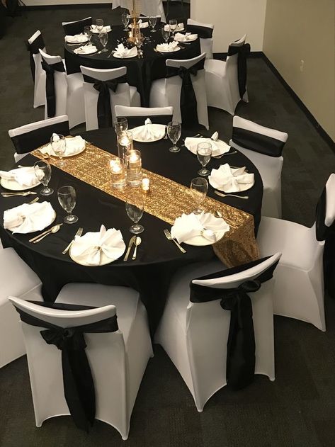 Every other table with gold runner; every other without. With ivory colored chair covers and black bows! Centerpieces Black And Gold, Party Decorations Black And Gold, Black And Gold Centerpieces, Party Decorations Black, Gold Theme Party, Black And Gold Party, Black And Gold Party Decorations, Black Party Decorations, Gala Decorations