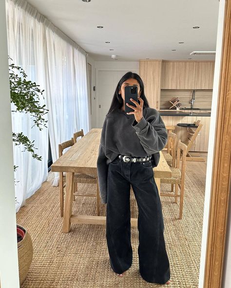 Black Wide Leg Jeans Outfit, Wide Leg Jeans Winter, Wide Jeans Outfit, Wide Leg Black Jeans, Black Wide Leg Jeans, Wide Leg Jeans Outfit, Jeans Outfit Winter, Jeans Outfit Fall, Outfits To Copy