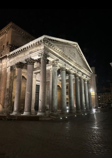 Rome pantheon, Europe aesthetic Pantheon Rome Aesthetic, Foto Insta, Rome Aesthetic, Pantheon Rome, Foto Fake, Italian Summer, Dream Board, Rome, Diamonds