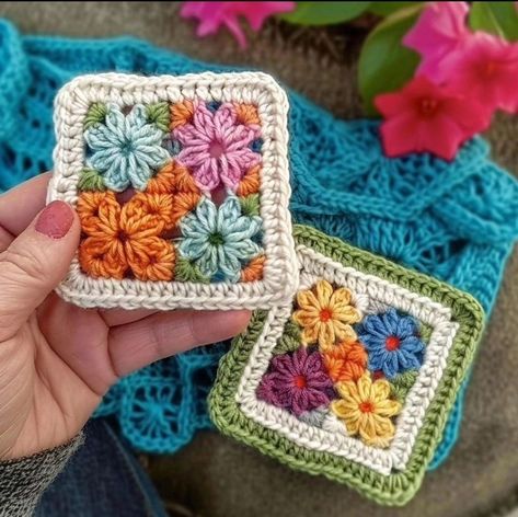 Crochet Catherine’s Wheel, Cactus Granny Square, Crochet Eyeglass Cases, Yarn Projects Crochet, Crochet Coasters Free Pattern, Granny Square Crochet Patterns Free, Flower Quilts, Square Crochet Pattern, Crochet Blocks