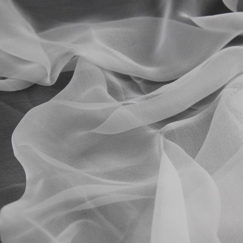 The difference between chiffon, organza and other commonly misunderstood fabrics Eco Textile, Vintage Hairstyle, Charles Ray, Eco Fabric, Wedding Fabric, Silk Organza, Natural Silk, Tulle Fabric, 가을 패션