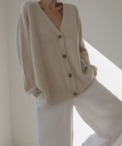 Oversized Cardigan Outfits, Cocoon Sweater, Slouchy Cardigan, Oversized Outfit, Cocoon Cardigan, Jenni Kayne, Womens Cashmere, Cardigan Outfits, Us When