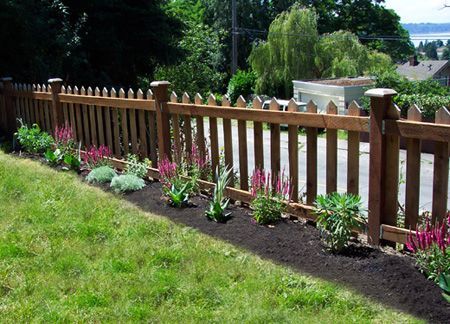 Front Yard Fencing, Small Garden Fence, Yard Fencing, Fence Design Ideas, Wooden Fences, Fences Ideas, Fence Options, Garden Fence Ideas, Picket Fences