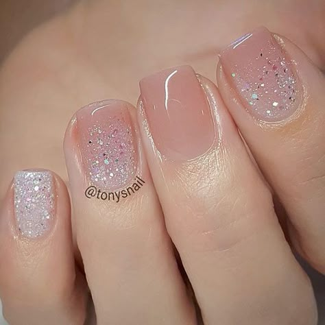 Ombré baby pink to glitter nails Nude Nail Designs, Halloween Recipe, Masks Diy, Games Diy, Wallpaper Halloween, Halloween Outdoor, Aesthetic Halloween, Crafts Halloween, Nails Halloween