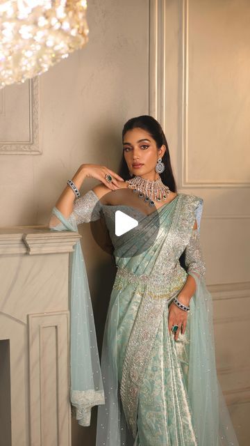 SHABURIS SILVER JEWELRY on Instagram: "“Ramyam - Contemporary bride”
Shaburis presents you the bridal collections which is minimal yet classic for the brides whom want to deck them up with unique collections from top to toe. 
The modern bride exudes grace in her pastel saree, a stunning choice that reflects both tradition and contemporary elegance. The soft hues create a dreamy aesthetic. 
The jewellery designed by our creative director Ms. Ramya by taking peacock as inspiration. The neck piece was made with the design of peacock feather. Getting this story together. Ms. Ramya designed the neck piece with diamonds and emeralds. The diamonds shines and compliments with the emeralds. 
We are happy to present the collection Ramyam 
.
Jewelry : @shaburis 
Outfit collaboration: @_labelrkh 
Styl Pastel Saree, Contemporary Bride, Dreamy Aesthetic, Saree Draping, Jewelry Boutique, The Modern Bride, Neck Piece, Peacock Feather, Contemporary Jewellery