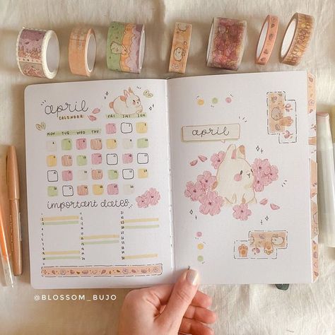 April Bullet Journal, Bullet Journal Ideas Templates, Creating A Bullet Journal, Bullet Journal Design, Journal Design Ideas, Bullet Journal Notes, Bullet Journal Paper, Bullet Journal Spreads, Bullet Journal Aesthetic