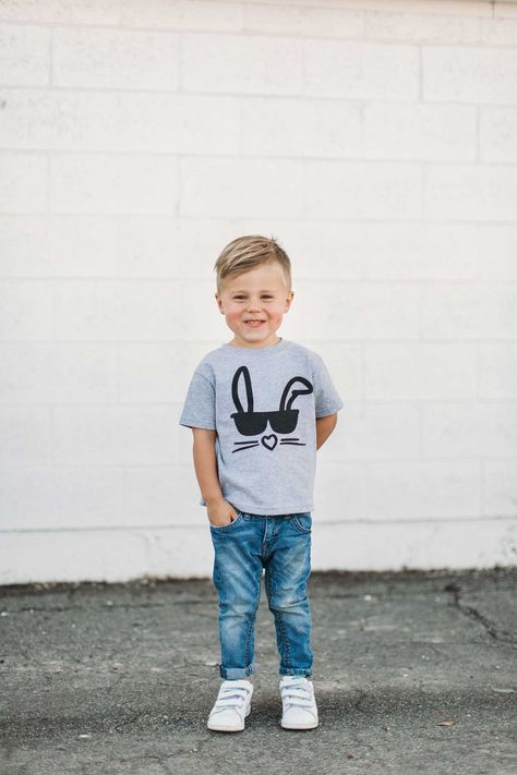 Addidas Shirts, Easter Shirts For Boys, Mom Of Boys Shirt, Hello Fashion, Mother And Son, Bunny Face, Matching Outfit, Boys Graphic Tee, Bunny Designs