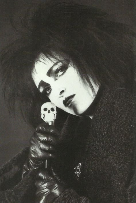 Traditional Goth, 80s Goth, Siouxsie And The Banshees, Siouxsie Sioux, Goth Bands, Goth Music, Goth Stuff, Goth Subculture, Trad Goth