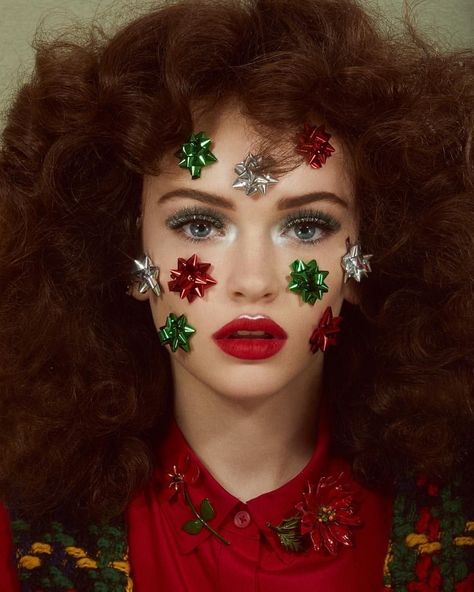 Christmas Fashion Photography, Holiday Lipstick, Christmas Editorial, Holiday Shoot, Cute Eyeshadow Looks, Holiday Photoshoot, Christmas Portraits, Christmas Shoot, Christmas Beauty