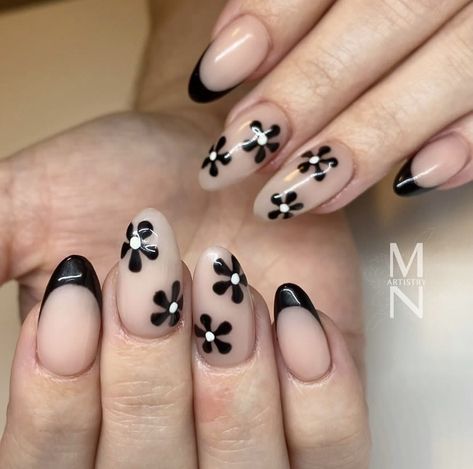 Black Daisy Nails, Black Flower Nails, Acrylic Nails With Black, Black Tip Nails, Acrylic Nails Black, Nails With Black, Black French Tips, Daisy Nails, French Tip Acrylic Nails