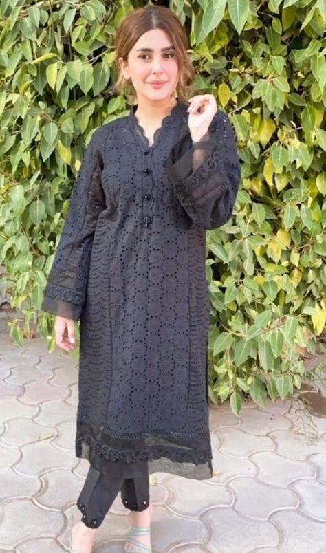 Chicken Kari Kurta With Jeans, Black Frock Design Pakistani, Chikankari Dress Designs, Chicken Kari Dress, Black Frock Design, Net Dress Design, Design Frock, Kurti Ideas, Chicken Dress