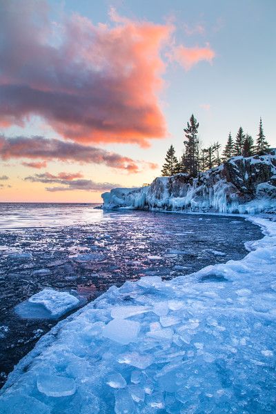 Lake Superior Aesthetic, Swan On Lake, Michigan Painting, Mn North Shore, Carleton College, North Shore Minnesota, Minnesota Landscape, Travel Minnesota, Ice Lake