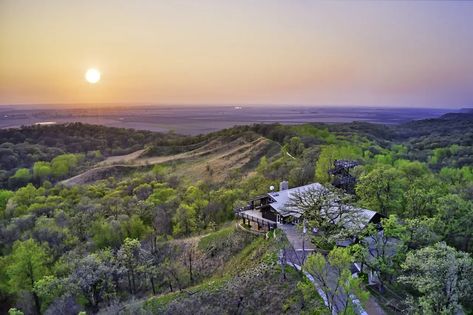 Loess Hills Iowa, Iowa Aesthetic, Iowa Photography, Things To Do In Iowa, Amana Colonies, Gods Country, Iowa Travel, Bermuda Grass, Iowa State Fair