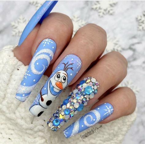 Frozen Nail Designs, Olaf Nails, Frozen Nails, Disney Christmas Nails, Blue Christmas Nails, Disney Inspired Nails, Disney Acrylic Nails, Snowman Nails, Nail Art Noel