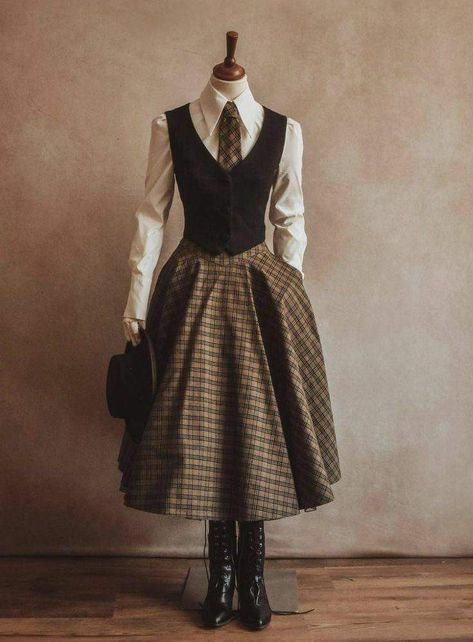 Modern Victorian Fashion, Sundance Clothing, Late Victorian Fashion, Light Academia Outfit, Dark Academia Outfits, Dark Academia Outfit, Academia Outfits, Academia Style, Academia Fashion