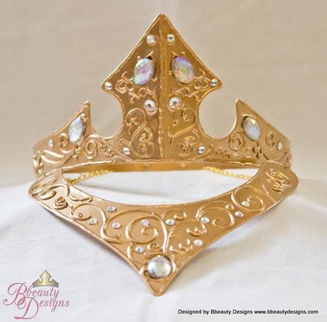 Sleeping Beauty Crown, Sleeping Beauty Wedding, Sleeping Beauty Costume, Princess Royalty, Disney Characters Costumes, 2013 Style, Fantasia Disney, Metal Crown, Character Costume