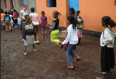 Best African Games For Children To Play - Africa.com Chinese Jump Rope, African Games, Wonder Activities, Africa Day, Children's Games, Games For Children, Pe Games, African Theme, Culture Day