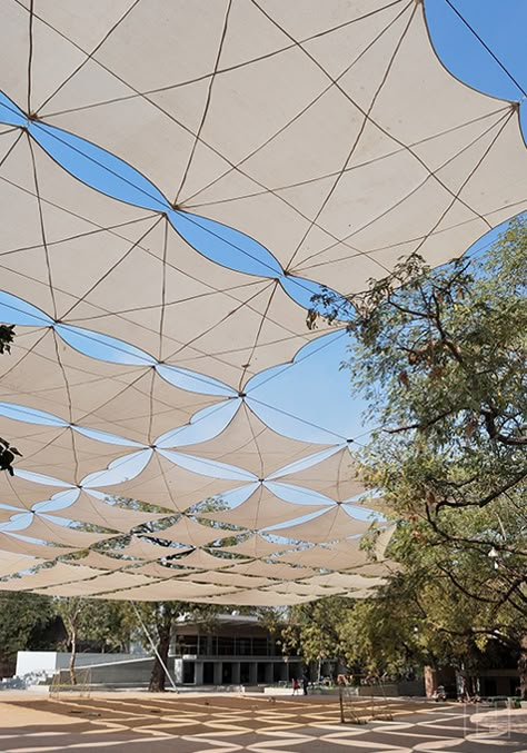 Fabric Shade Outdoor, Sun Shading Architecture, Cable Architecture, Architectural Canopy, Architecture Shading, Shading Architecture, Promenade Landscape, Shade Structure Design, Outdoor Covered Area