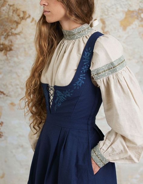 Cottage Core Dark Academia, Cottage Core Dark, Dark Academia Outfit, Fair Outfits, Folk Embroidery, Mode Casual, Bustier Dress, Fantasy Dress, Historical Dresses