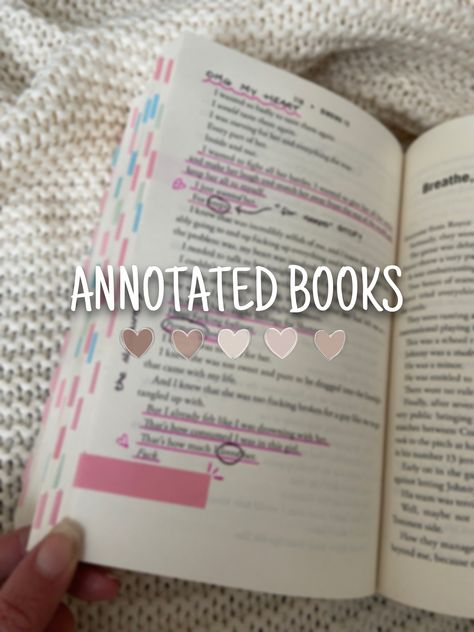 Annotated Book Gift Ideas, Annotated Book Gift, Popular Books For Teens, Must Read Books For Teens, Annotate A Book, Annotation Livre, Annotated Book, Annotating Books, Annotated Books