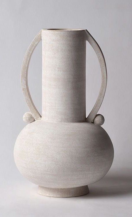 White Pottery Vase, Ceramic Vessel Shapes, Ceramic Pots With Lids, Pottery Vase Shapes, Ceramic Vessels Ideas, Amphora Pottery, Large Vessel, Pottery Vessels, Water Vessel