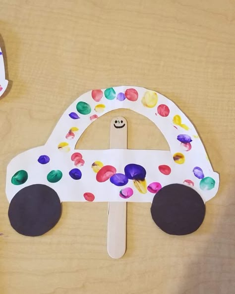 Car Art Activities For Preschool, Paper Plate Cars For Preschool, Crafts For Transportation Theme, Cars Activity Preschool, Kids Transportation Crafts, Paper Plate Car Craft, Cars Crafts For Toddlers, Preschool Vehicle Crafts, Things That Go Crafts Preschool