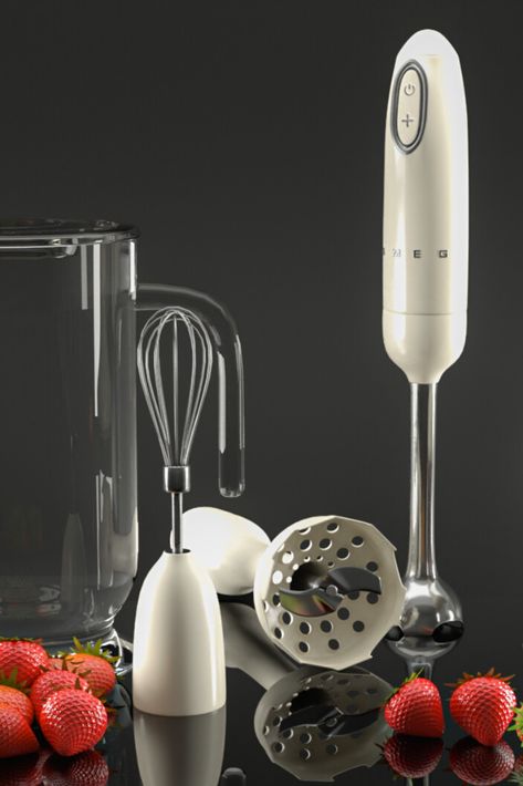 Retro Home Appliances, Smeg Hand Blender, Kitchen Smeg, Retro Style Aesthetic, Kitchen Blenders, Household Appliance, Immersion Blender, Appliance Packages, Cream Aesthetic