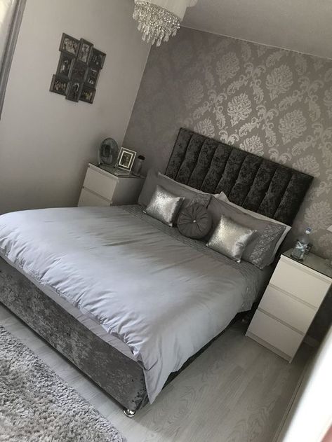 Made Bed, Silver Bedroom, Grey Bedroom, Woman Bedroom, Master Bedrooms Decor, Wallpaper Bedroom, Dream Rooms, Design Case, Bed Room