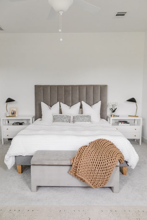 Bedroom With Grey Headboard, Gray Headboard Bedroom Decor, White Room Decor Bedroom, Bedroom Inspiration Grey, Grey Headboard Bedroom, Couples Room, Grey Bedroom Decor, Grey Bed Frame, Couple Room