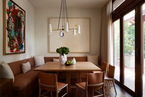 MANDEVILLE CANYON — DISC INTERIORS Marc Phillips Rugs, Disc Interiors, Holmby Hills, Breakfast Rooms, Lawson Fenning, Breakfast Nooks, Pacific Palisades, Rustic Contemporary, Kitchen Nook