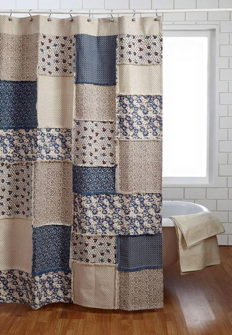 Cortinas Country, French Country Curtains, Rideaux Shabby Chic, Bathroom Cladding, Country Baths, Patchwork Curtains, Projek Menjahit, Primitive Bathrooms, Vanities Bathroom