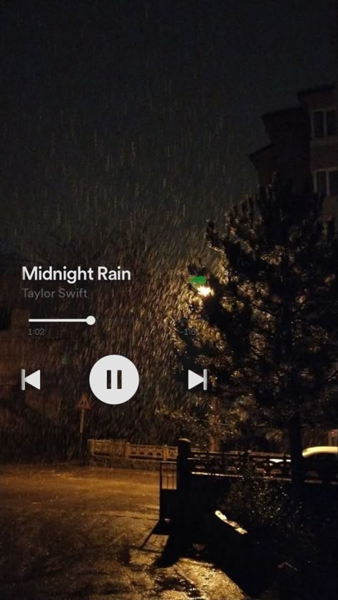 Taylor Swift Rain Aesthetic, Taylor Swift College Wallpaper, Taylor Swift Midnight Rain Aesthetic, Midnight Rain Taylor Swift Video, Midnight Rain Aesthetic Wallpaper, Midnight Rain Taylor Swift Aesthetic, Midnight Rain Taylor Swift Wallpaper, Rain Lockscreen, Midnight Rain Wallpaper